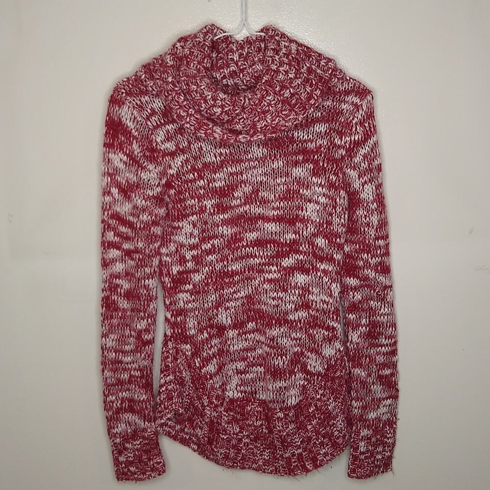 Derek heart women's size large red and white knitted sweater. Casual